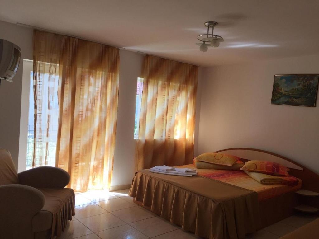 Отель Vila Casa Maria Костинешти Экстерьер фото